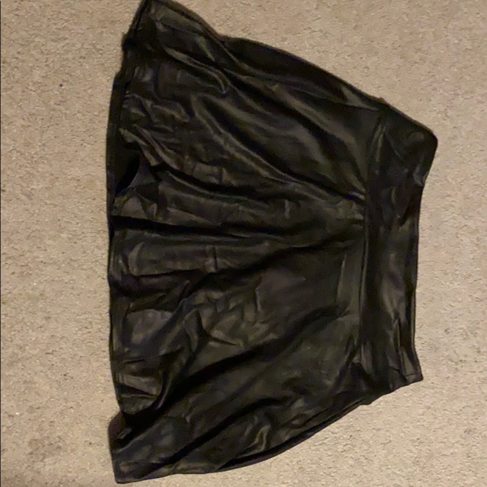 Size S black leather skirt